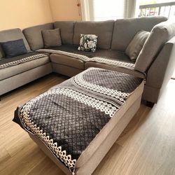 Upholstered Sofa/Sectional Sofa with Ottoman