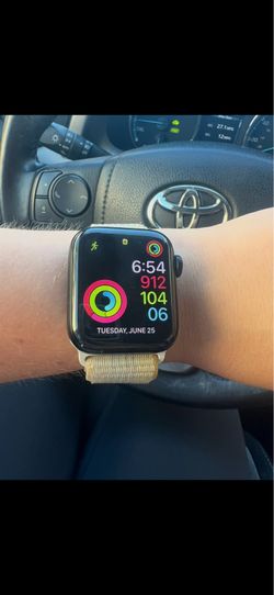 Apple Watch SE 2nd generation 40mm