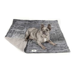 Chill Kuzzi Dog Blanket Brand New Grey FIR Therapy Pet Car Senior 