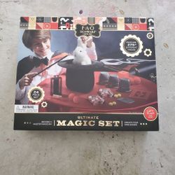 BRAND NEW FAO SCHWARZ NEW MAGIC TOY SET