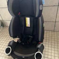 Graco - 4Ever® DLX 4-in-1 Car Seat - Kendrick