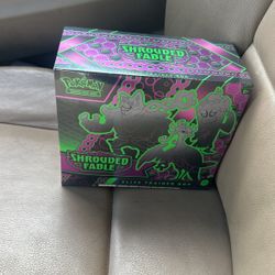 Pokemon shrouded Fable elite Trainer Box