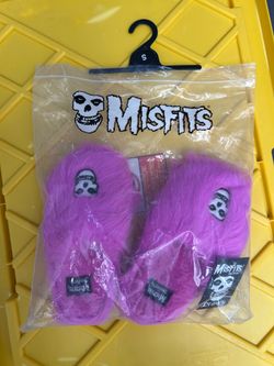 Draven Misfits Nightmare Slippers In Pink