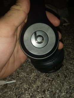 Beats solo3 wireless headphones