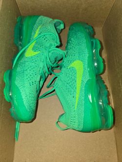 Womens NIKE AIR VAPORMAX  FLYKNIT