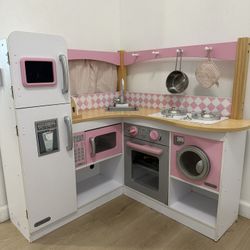 Play kitchen