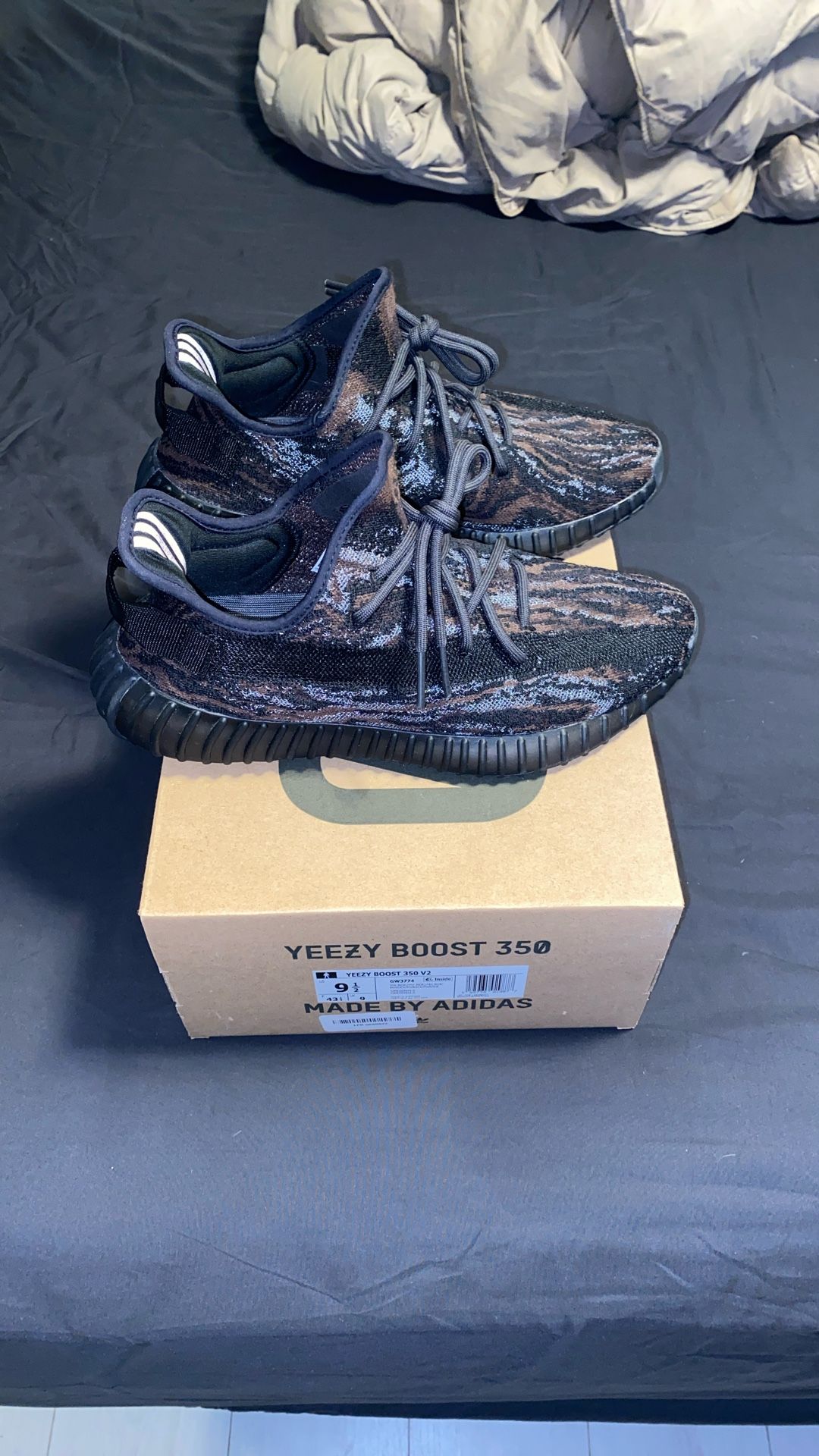 Yeezy mxrock v2