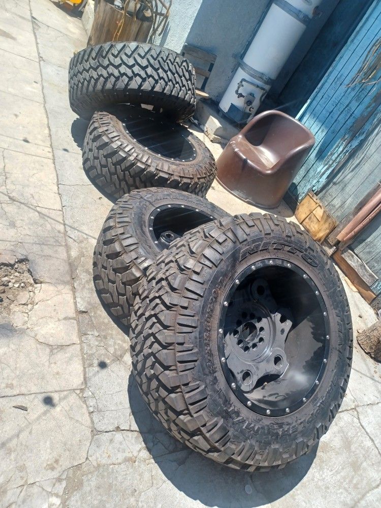 37x13 50x20 nitto trail grappler like new 5 lug 5 5 5 0 like