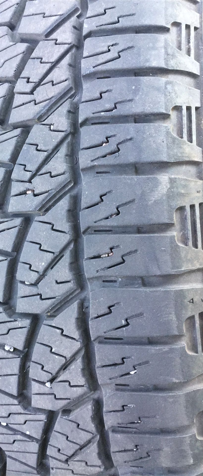 265/60 65 AT R18M. Tires