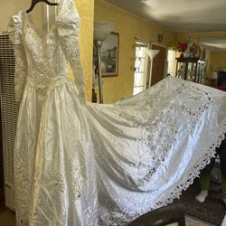 Wedding Dress Like New