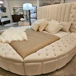 Ivory Bed Boucle Tufted Storage Bed NEW Round Bed