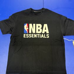 Essential T-Shirt 