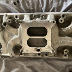 Edelbrock Manifold & Carburetor SBF