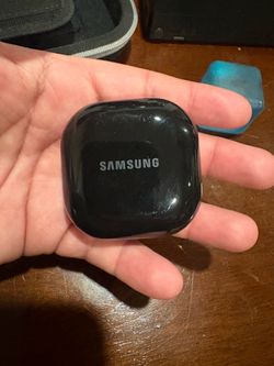 Samsung Galaxy Buds Charging Case