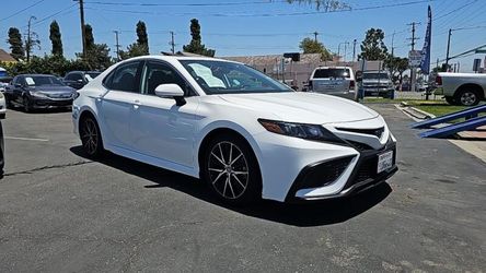2024 Toyota Camry Hybrid