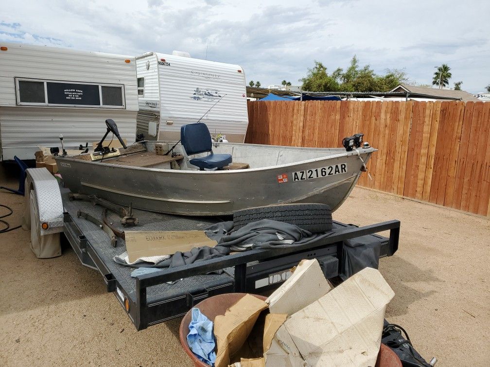 Photo Aluminum Fishing Boat