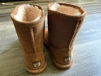 Bearpaw winter boots size 3 US