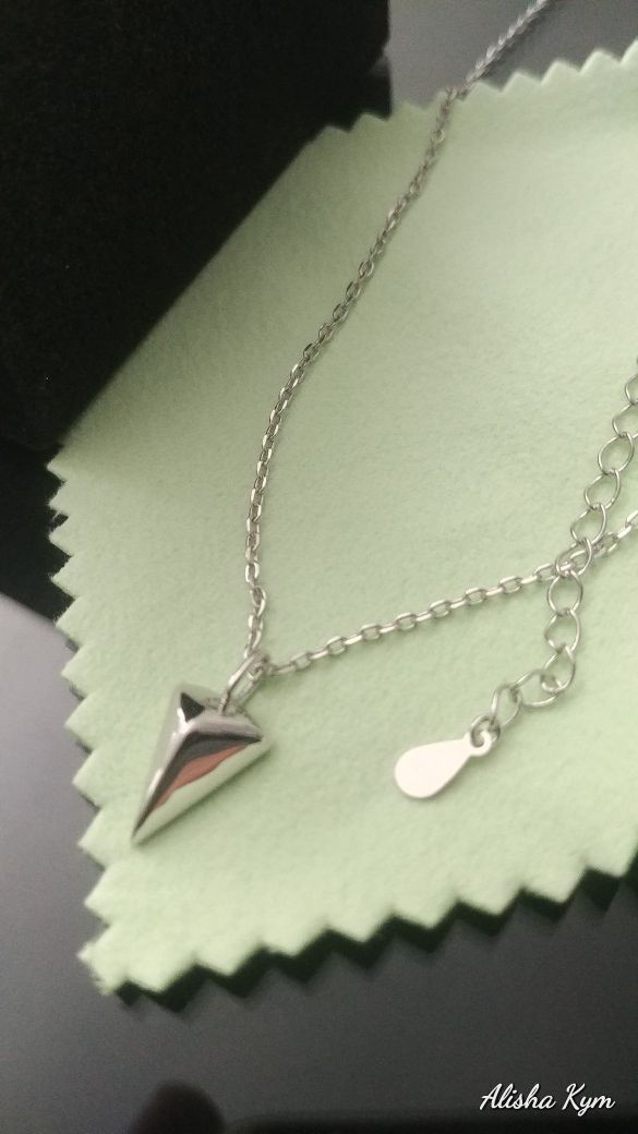 Solid Sterling Silver "Arrowhead" lucky Charm Silver S925 Necklace - Pure Italy Silver - 20" silver Chain included
