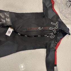 TYR Size Large, Wetsuite Brand New