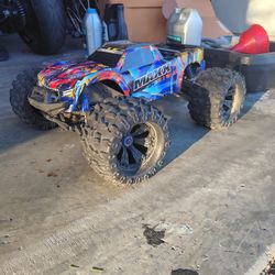 Traxxas maxx