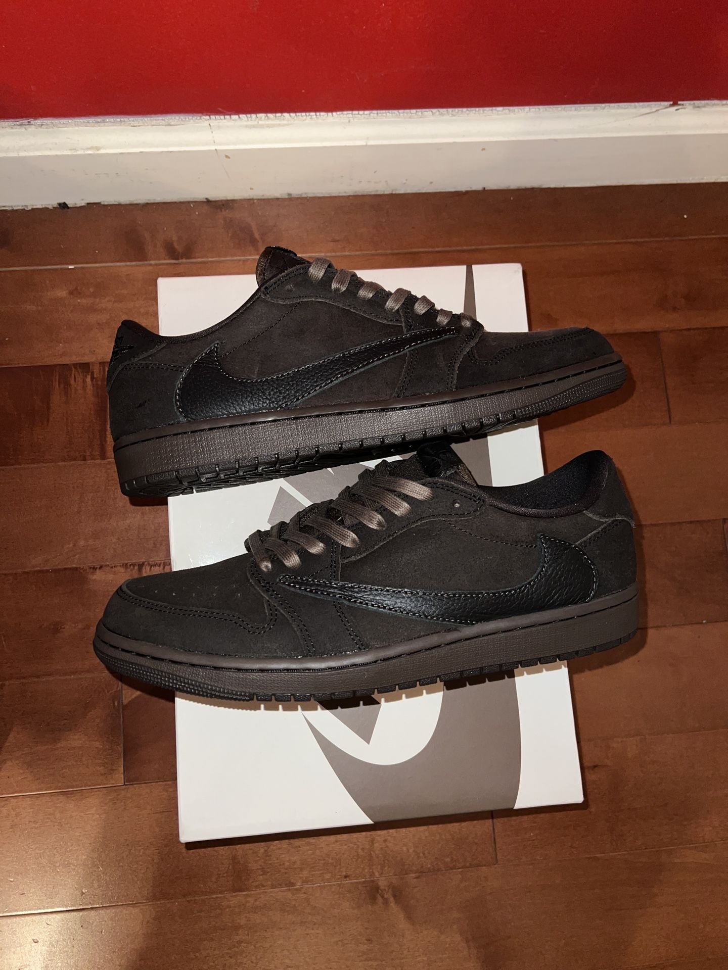 Travis Scott ‘velvet brown’ 10.5