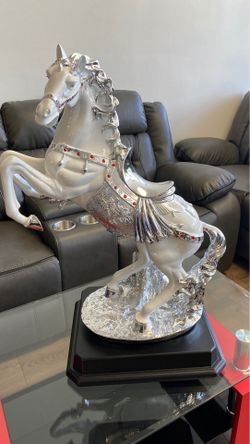 Decorate horse
