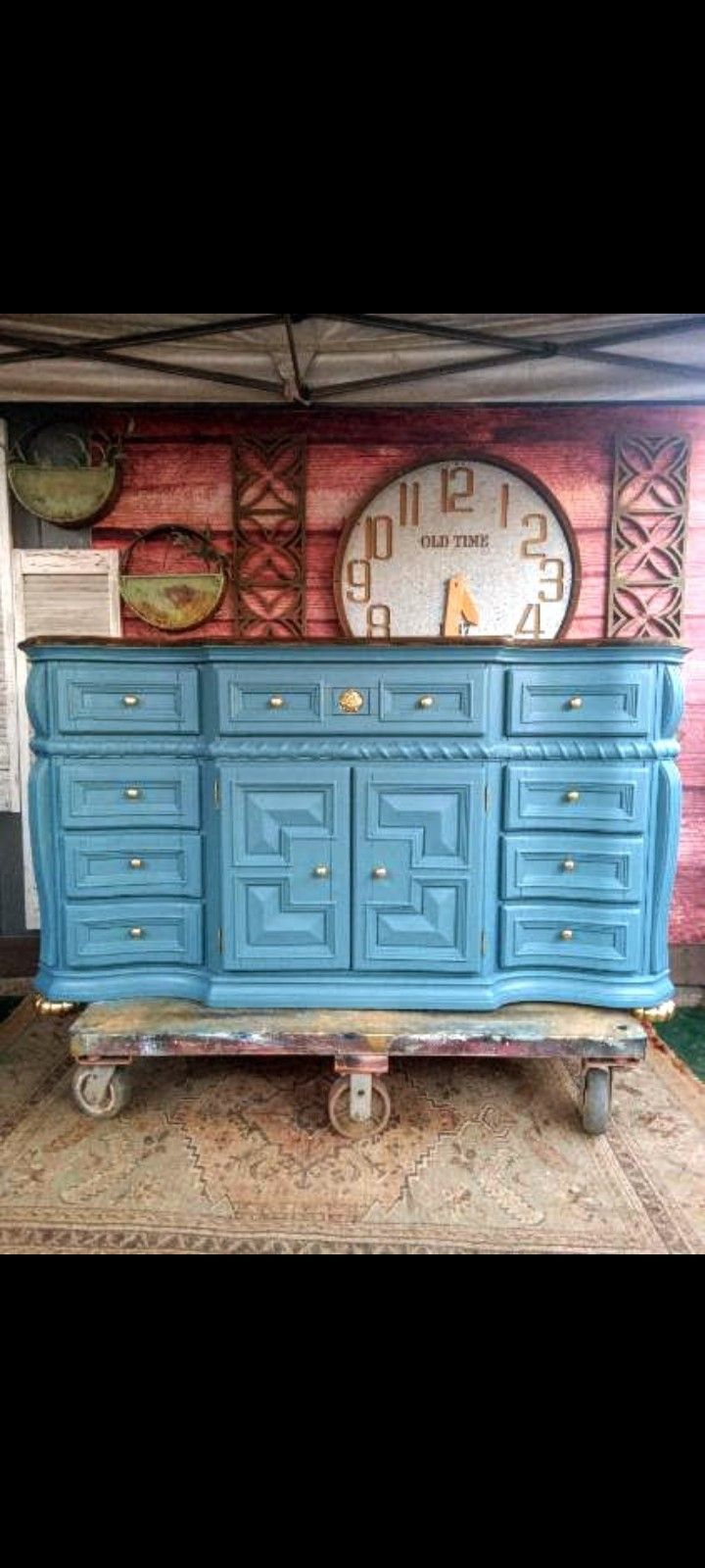 Dresser 