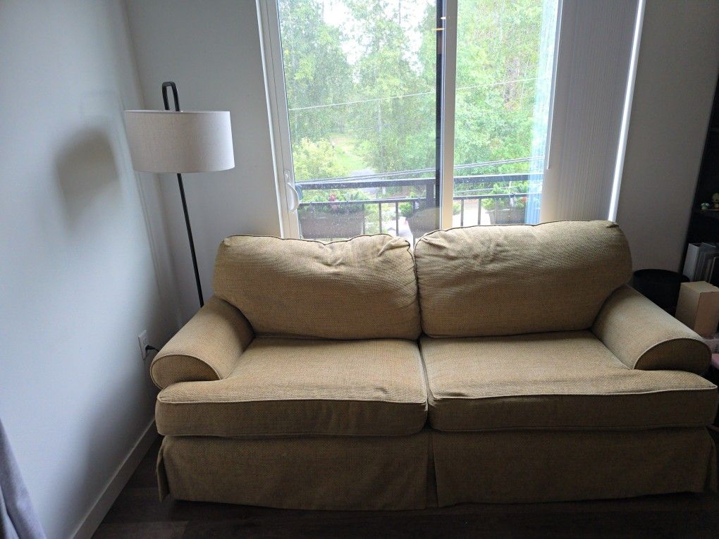 Couch MOVING