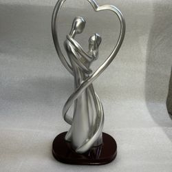 Dancing Lover Couple Statue 