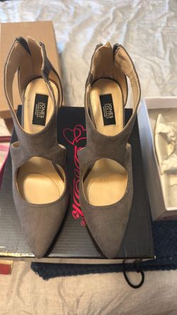 Grey Women’s Size 8 heels like new