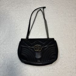 GG Black Quilted Matisse Style Crossbody Bag