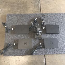 Lot of 4 Dell Docking Stations WD15 K17A001 With One AC Adapter 130w