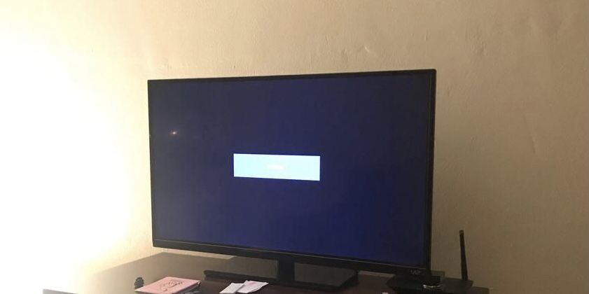 VIZIO 39” Tesla w/Remote Control