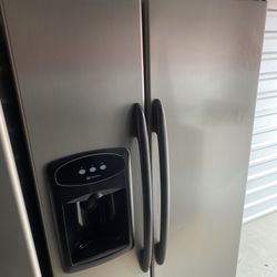 Refrigerator Maytag 