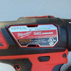 Milwaukee M12 Drill Driver New With Battery And Charger