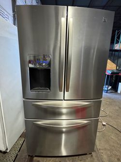 REFRIGERATOR KENMORE 4 DOOR FRENCH DOOR USED - GOOD CONDITION 