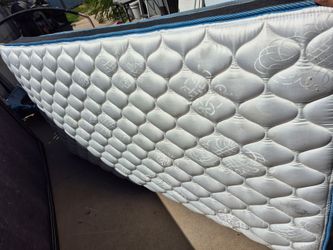 Twin bed and box spring