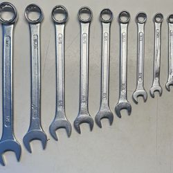 9 Tool Open/Closed SAE Wrench Set Like New
