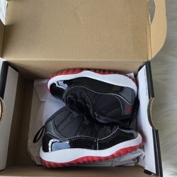 Jordan 11 Retro Playoffs Bred 2019 Size 6c