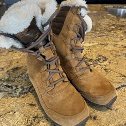 Women's The North Face Nuptse Purna II Boot WP Size us 8