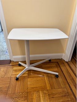 White Rolling Pneumatic Adjustable Height Desk
