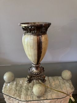 Vintage Berman Neoclassical Tessellated Gorgeous Urn Accent Lamp / Mood Light