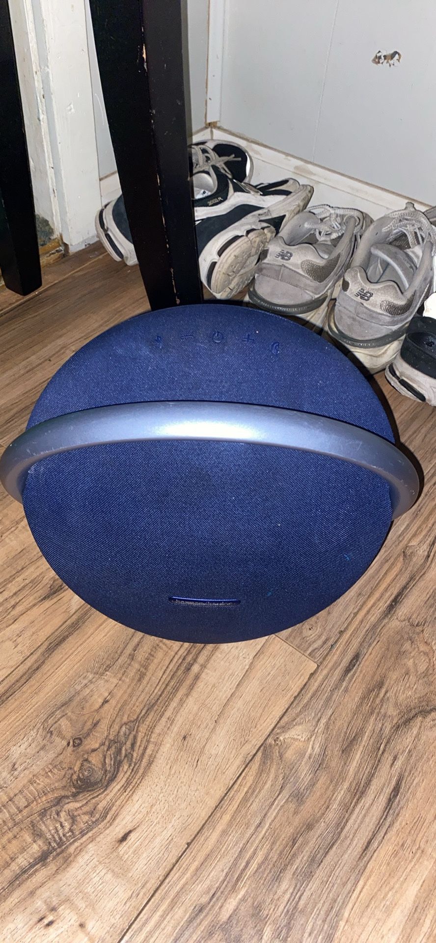 hyonix herman studio 8 speaker
