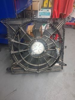 Grand cherokee 2020-2022 cooling fan