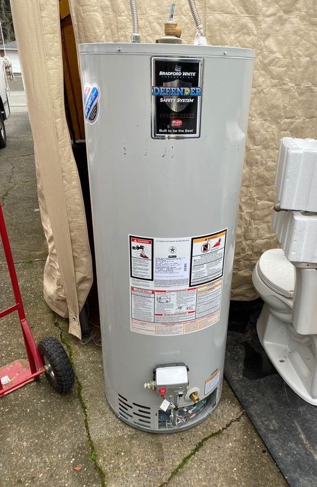 Refurbished 50 gal Natural Gas Water Heater (includes installation)
