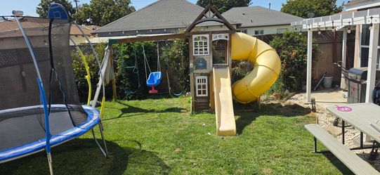 Swing Sets. Play set for free