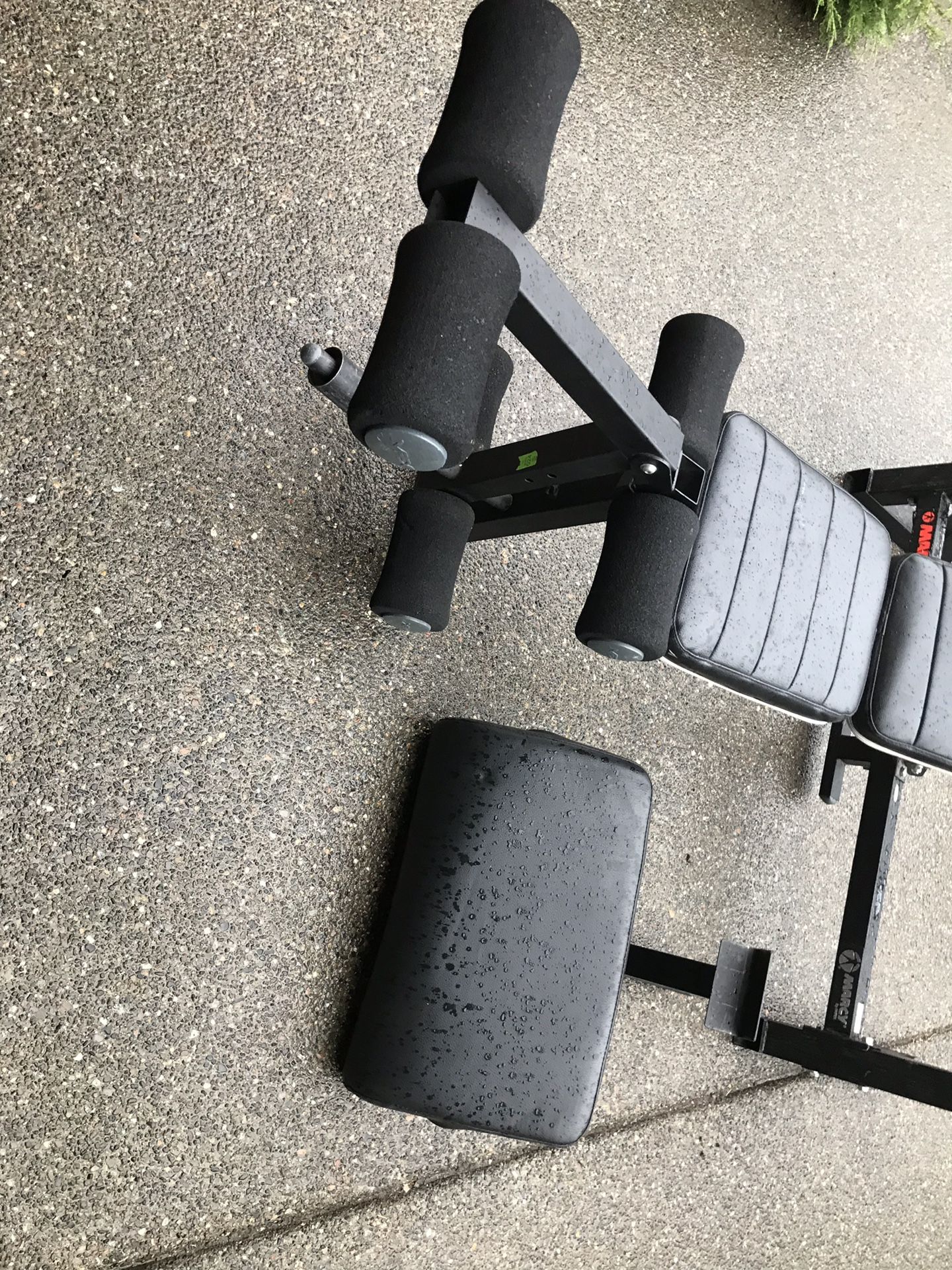 Marcy Flat, Incline and Decline Bench with leg curl and extension and