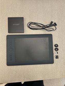 Wacom Intuos Pro Medium Tablet - Medium