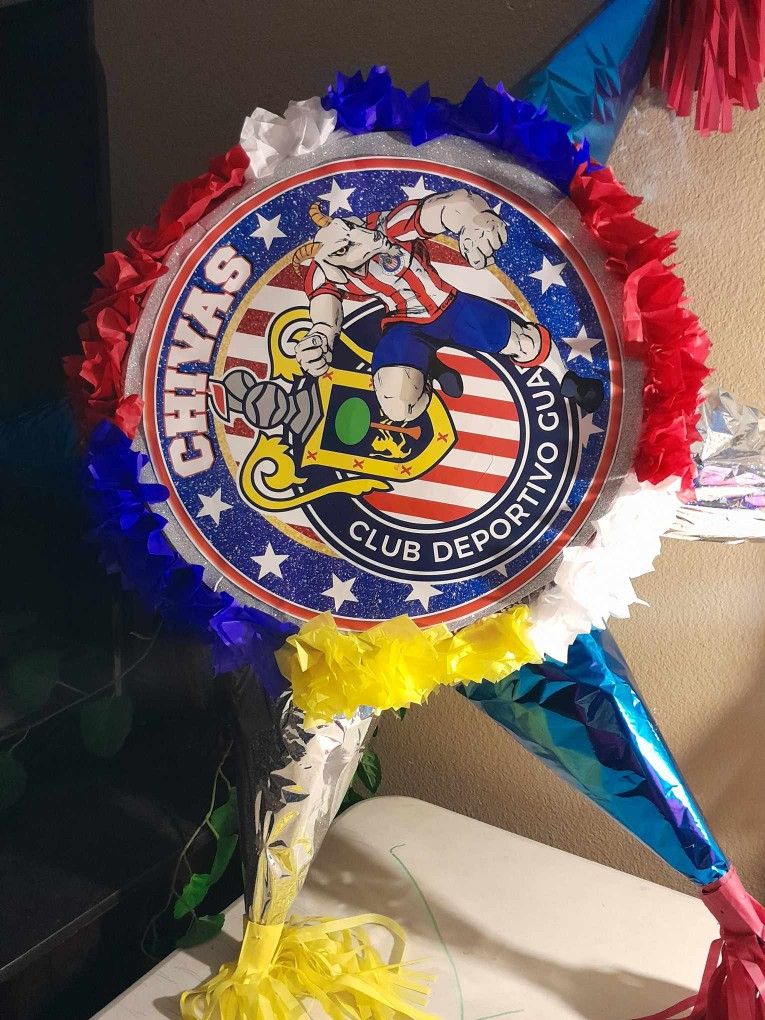 Piñatas Diferentes Personajes Princesas Superhéroes Dibujos Animados Cerveza Y Más