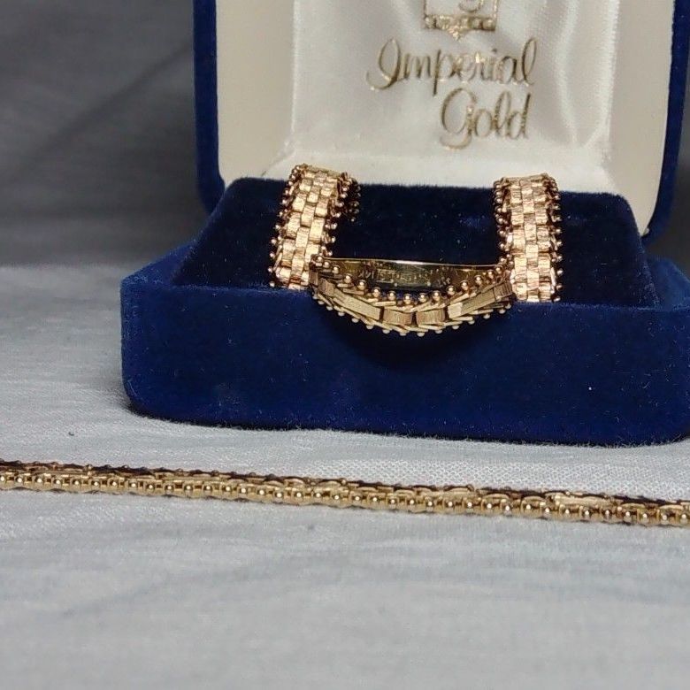 14k Imperial Gold  Jewelry Set. Bracelet, Hoop Earrings, Ring.